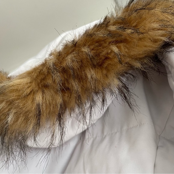 White Guess Winter Jacket with Faux Fur-lined Hood - Picture 3 of 10